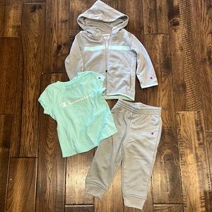 CHAMPION ATHLETIC 3PIECE SET SIZE 2T BRAND NEW NEVER WORN